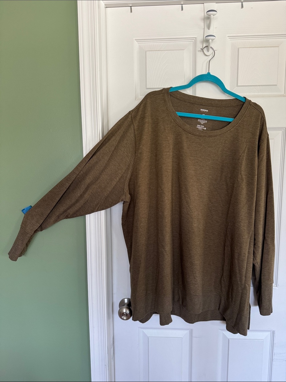 Sonoma women’s Olive Crewneck Sweatshirt